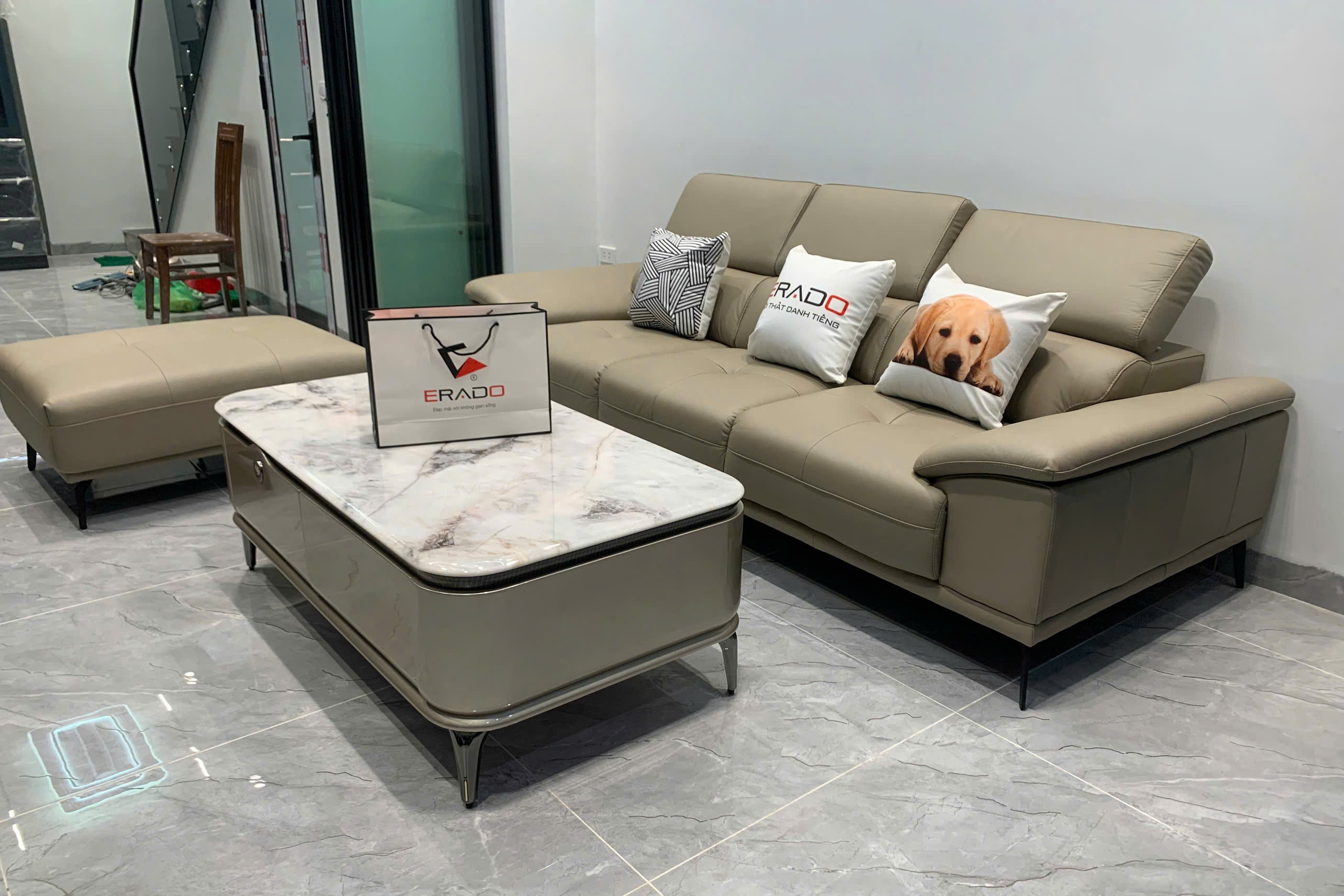 ERADO BÀN GIAO NỘI THẤT PHÒNG KHÁCH CHO GIA ĐÌNH CHÚ QUANG Ở TRẦN KHÁT CHÂN